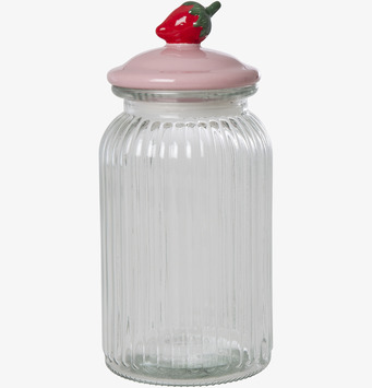 Bild av glasburk med rosa lock och jordgubbshandtag