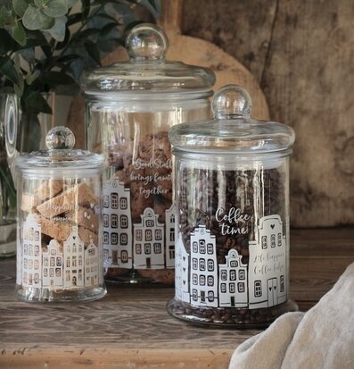 Bild av stilfulla glasburkar för köksförvaring